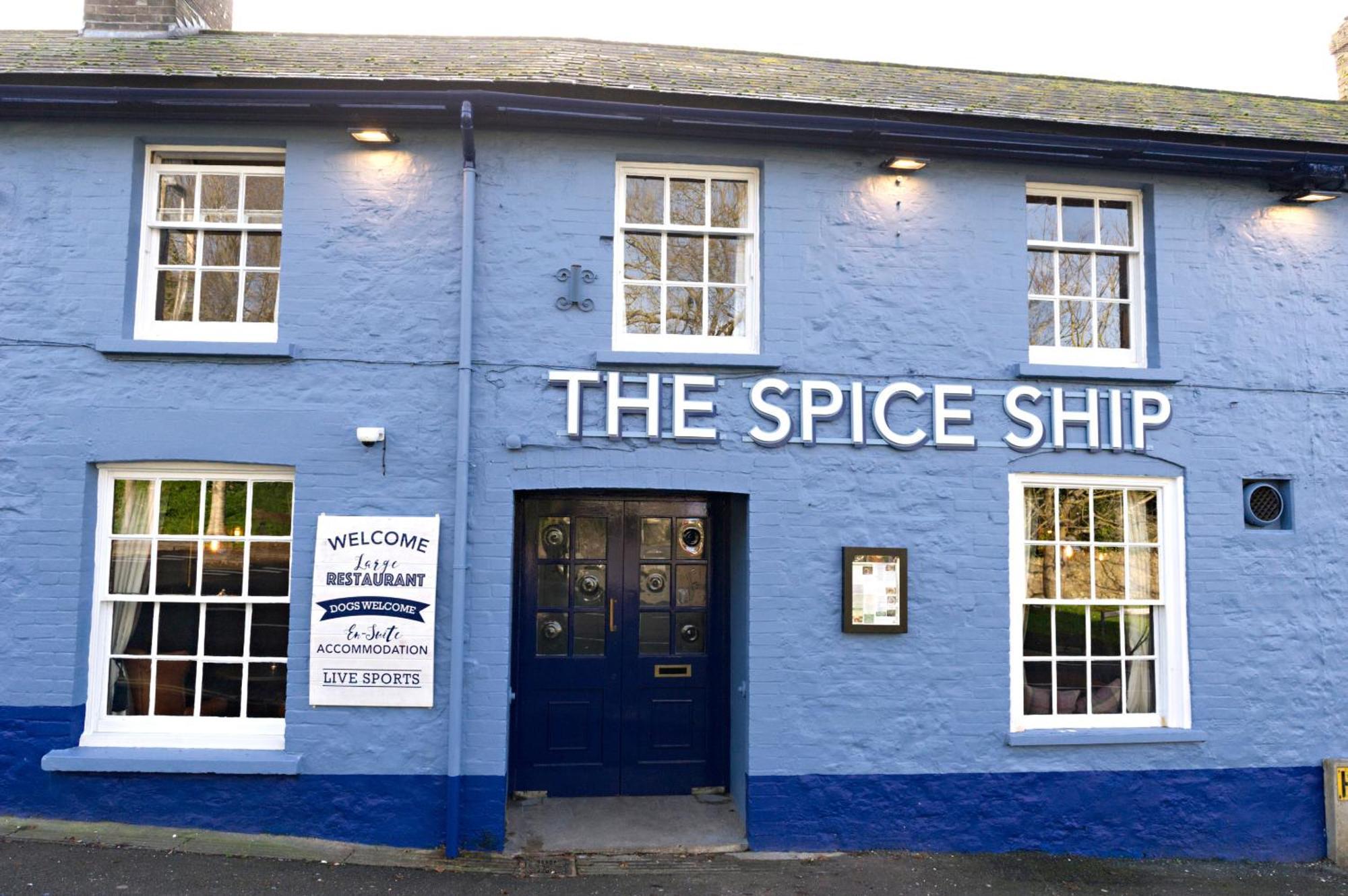 Отель The Spice Ship Уэймут Экстерьер фото
